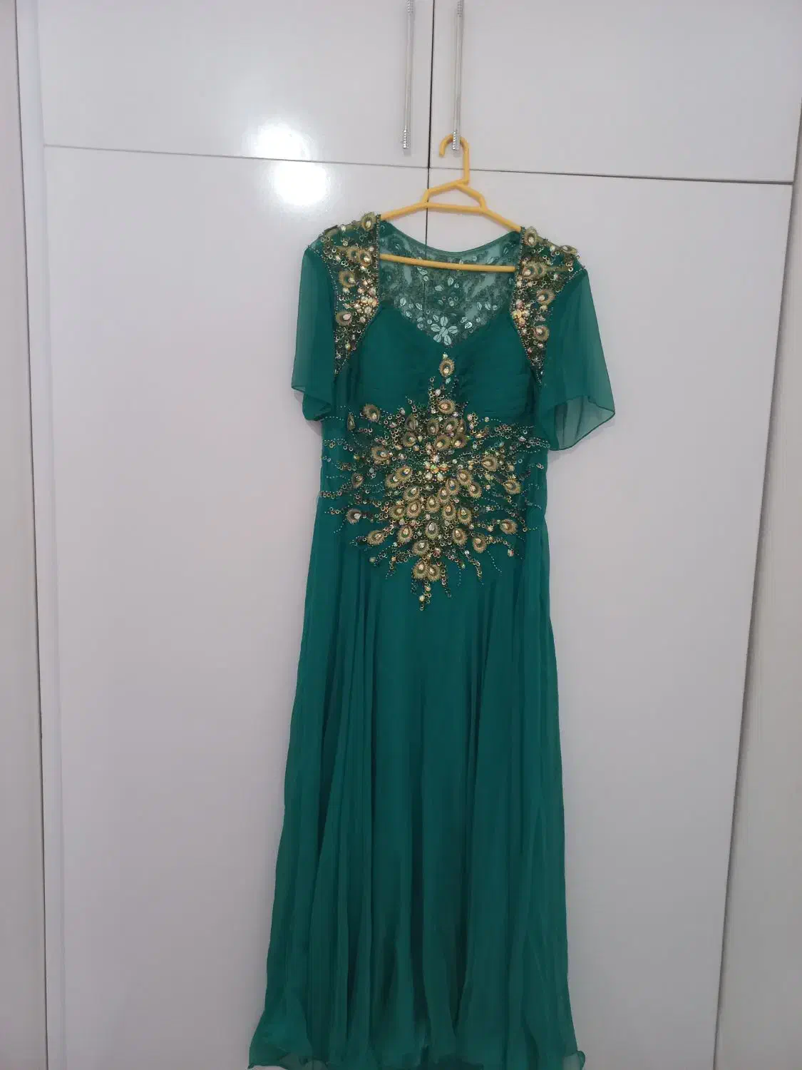 لباس مجلسی درحدنو|لباس|رشت, دروازه لاکان|دیوار