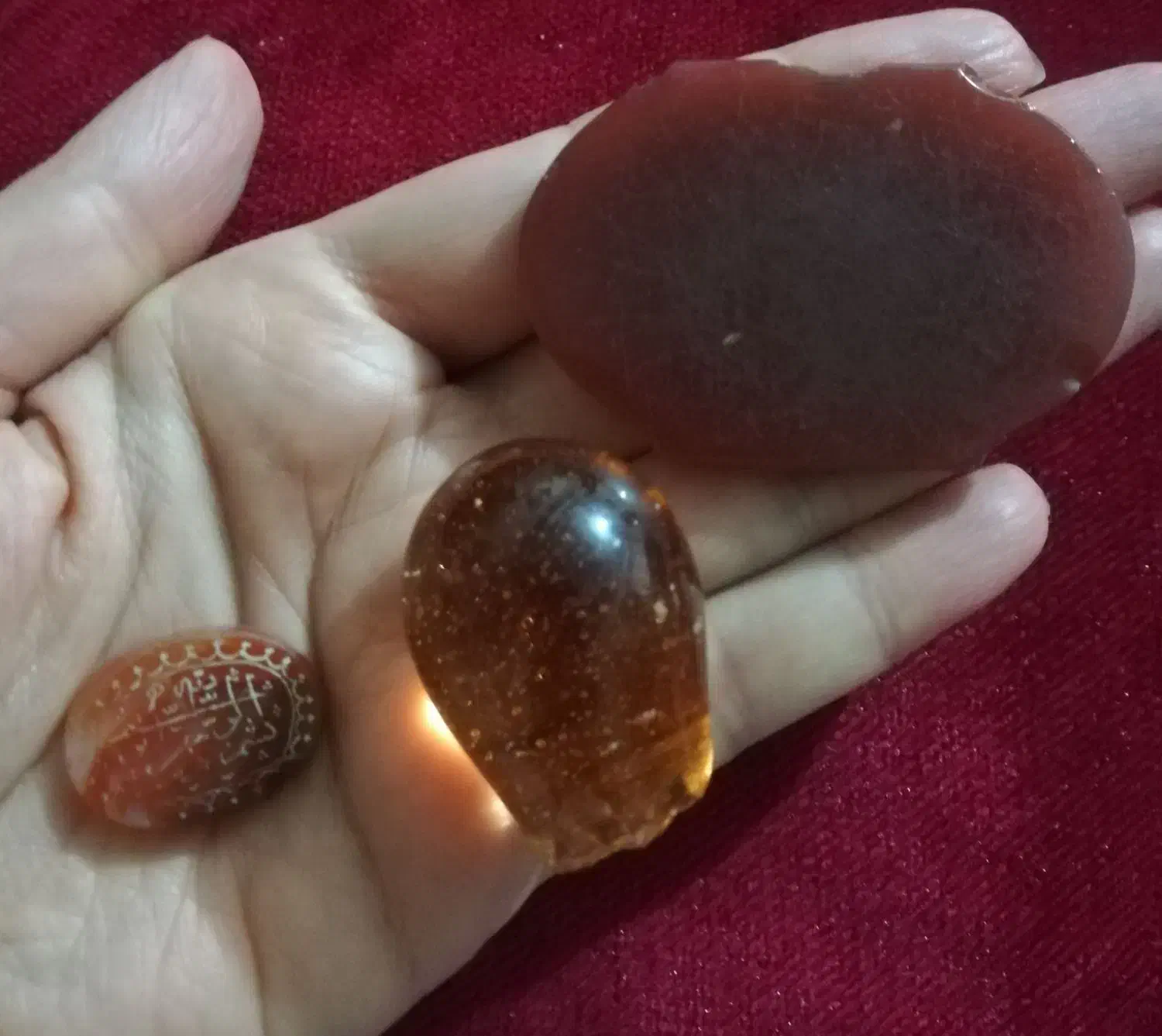 عقیق کهنه|کلکسیون اشیاء عتیقه|زرندیه, |دیوار