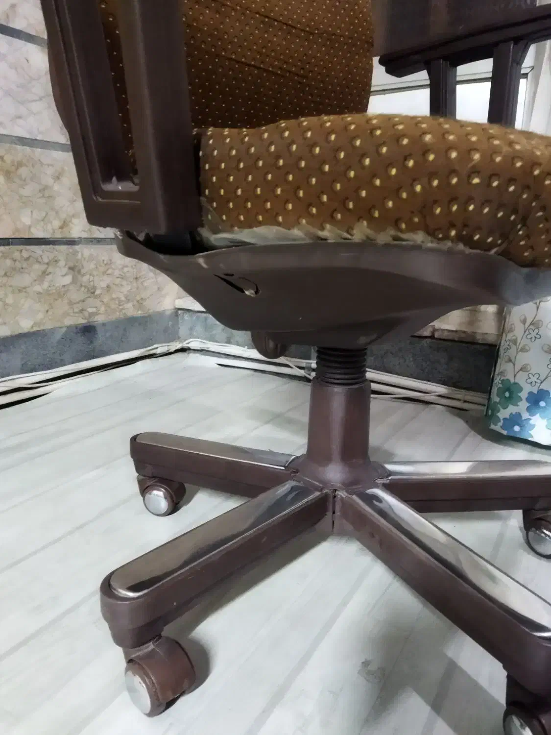 صندلی اداری|صندلی و نیمکت|مشهد, کوشش|دیوار