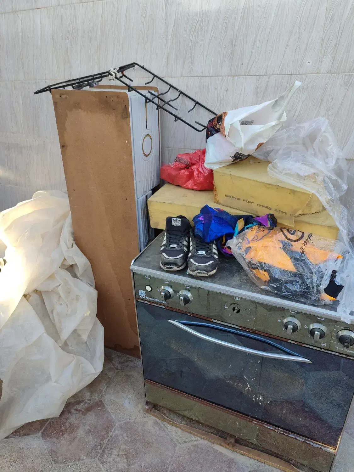 گاز و میز تلوزیون|اجاق گاز و لوازم برقی پخت‌وپز|آق قلا, |دیوار