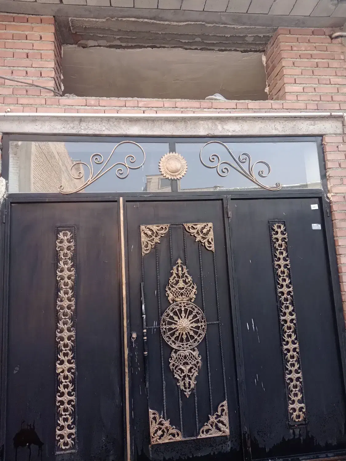 اجاره پارکینگ 40 متر قابل نشینمن|اجارهٔ دفتر صنعتی، کشاورزی، تجاری|نقده, |دیوار