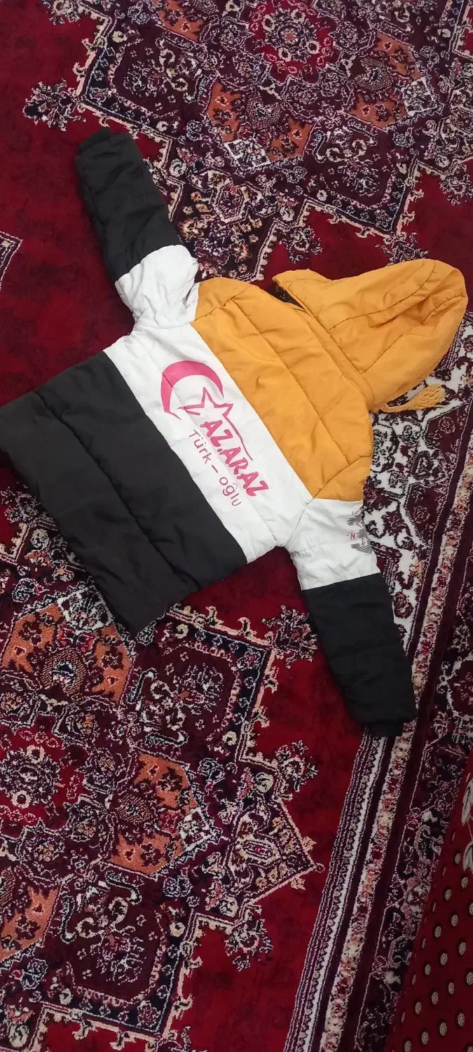 کاپشن بچگانه|کفش و لباس بچه|میانه, |دیوار