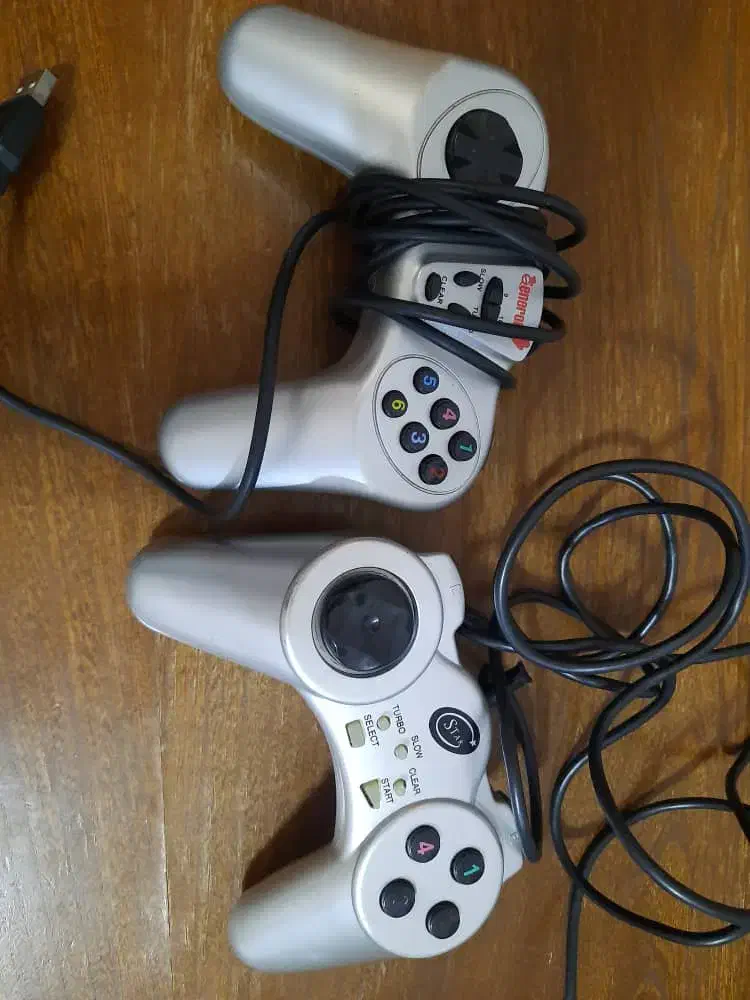 دو عدد دسته بازی کامپیوتر باسیم در حد نو|کنسول، بازی ویدئویی و آنلاین|رباط‌کریم, نصیرشهر|دیوار