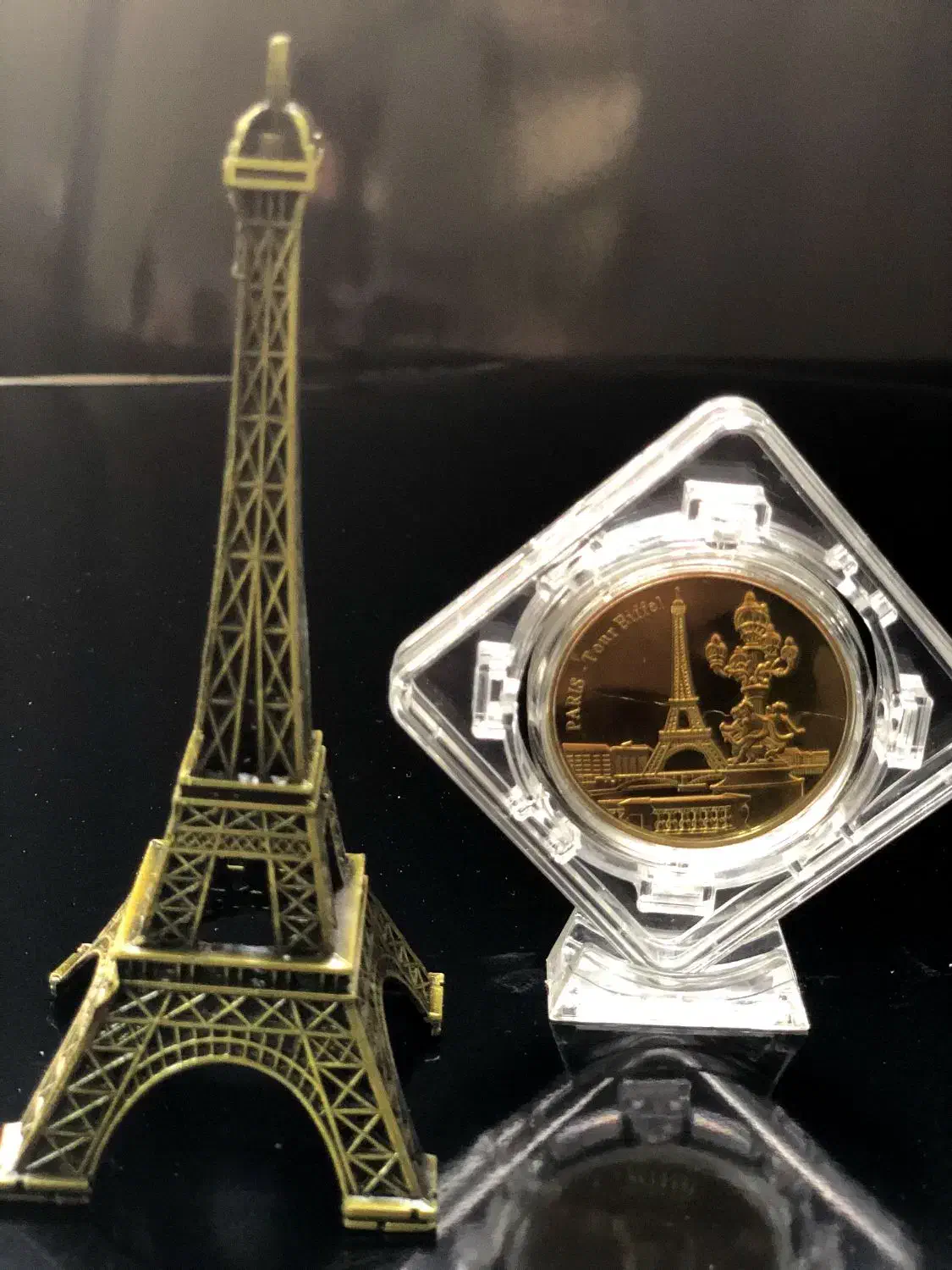 سکه یادبود روکش طلا پاریس و برج ایفل برنزی|کلکسیون سکه، تمبر، اسکناس|کرج, شهرک بنفشه|دیوار