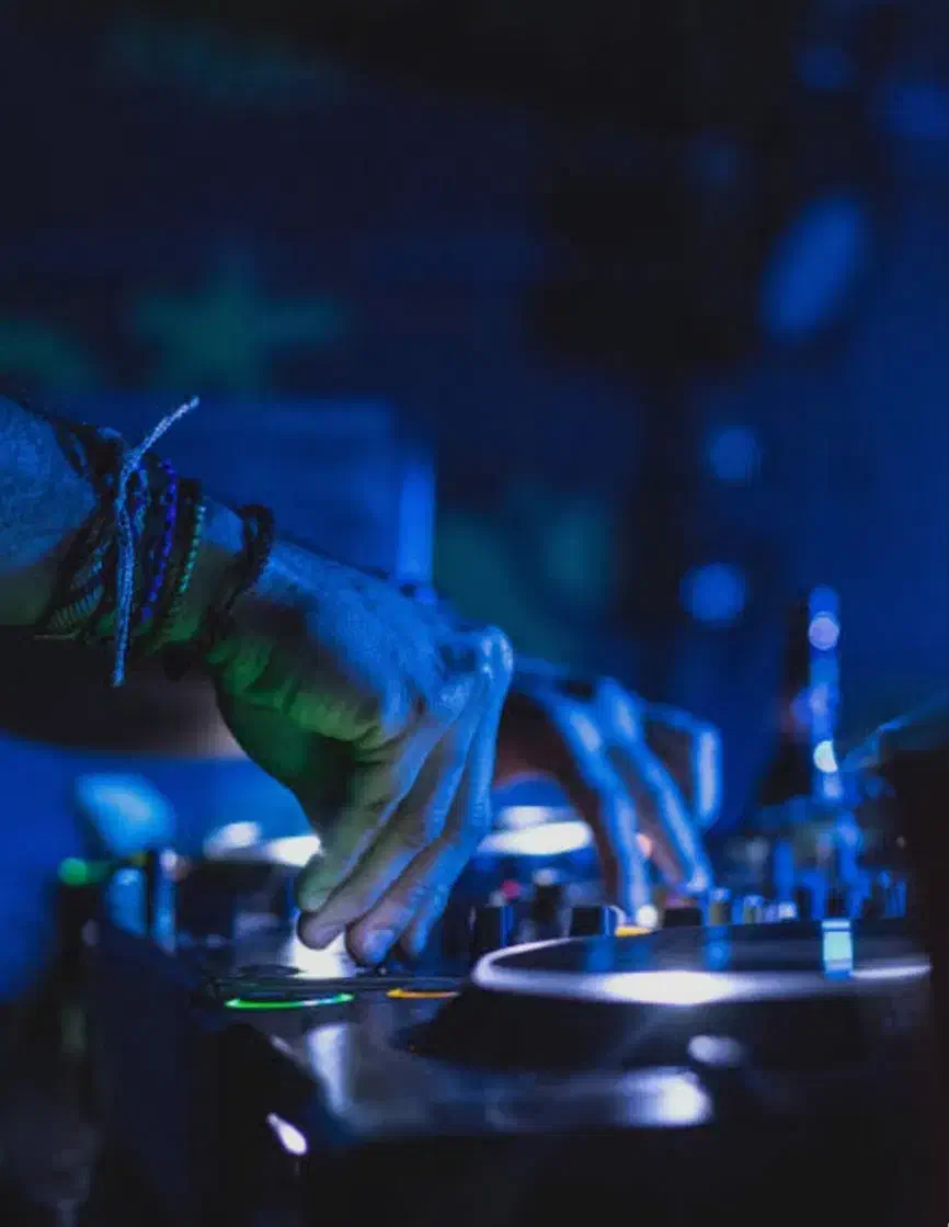 دیجی ساری|خدمات پذیرایی، مراسم|شوش, |دیوار