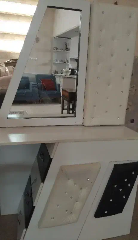 میز ارایش|بوفه، ویترین، کنسول|قم, خاکفرج|دیوار