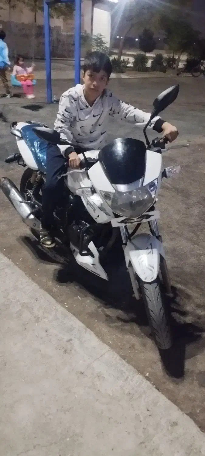 اپاچی 180|موتورسیکلت|اسلام‌شهر, شهرک امام حسین (میان آباد)|دیوار