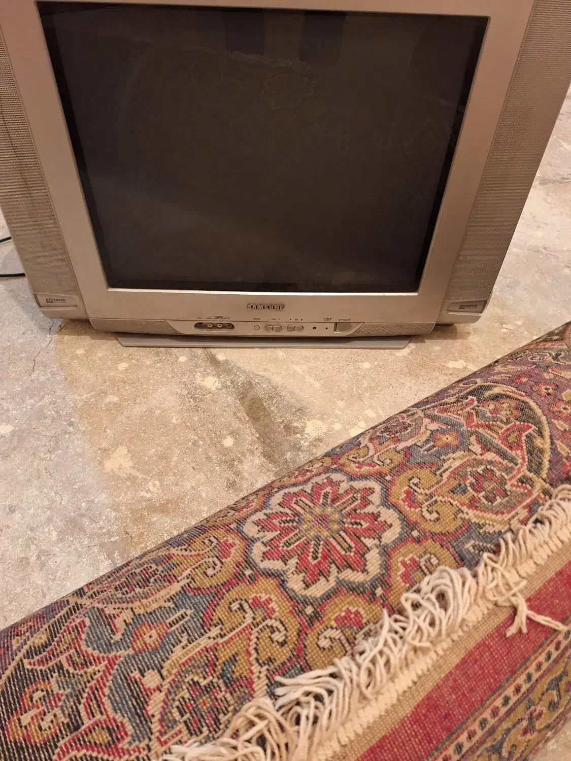 وسایل منزل جهت باغ شهری قیمت کل توافقی|فرش|برازجان, |دیوار