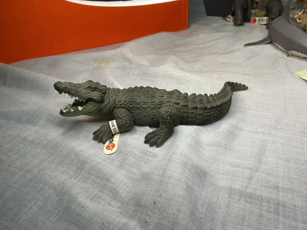 فیگور کروکودیل schleish قدیمی|کلکسیون و سرگرمی|بندر انزلی, عباس آباد|دیوار