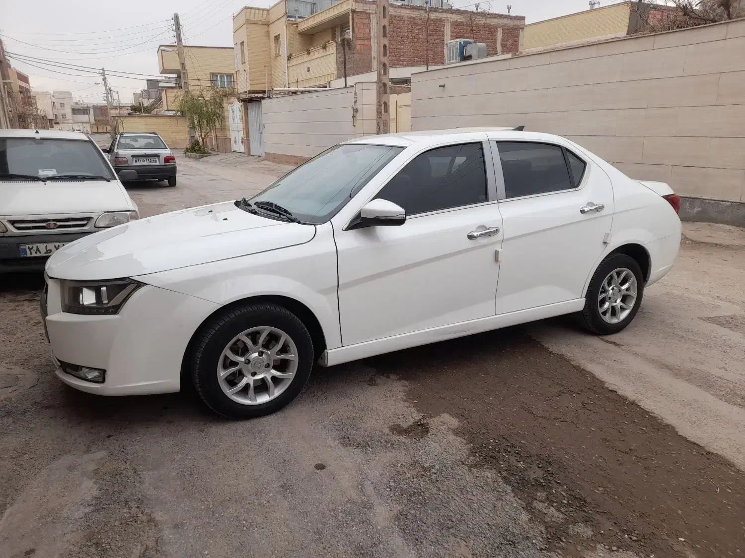 دنا پلاس۱۴۰۰ بوش آلمان|خودرو سواری و وانت|کرمان, |دیوار