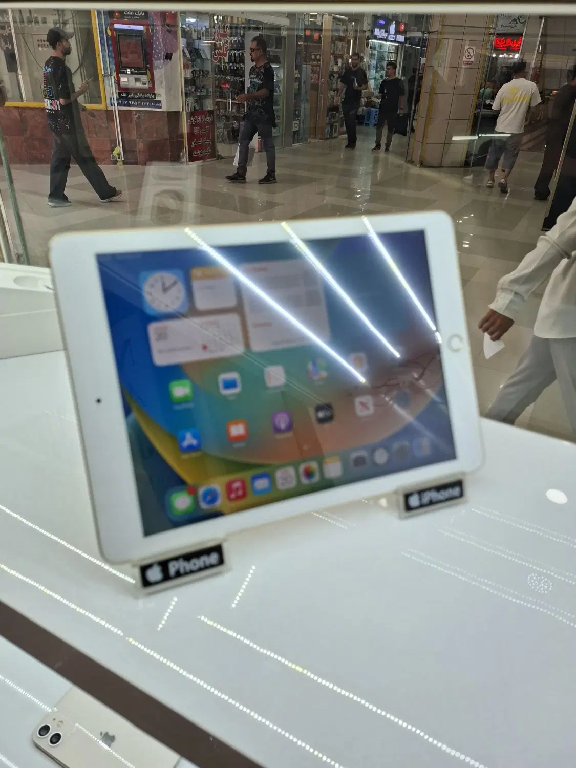 iPad 5th Generation  32GB|تبلت|شیراز, زند|دیوار