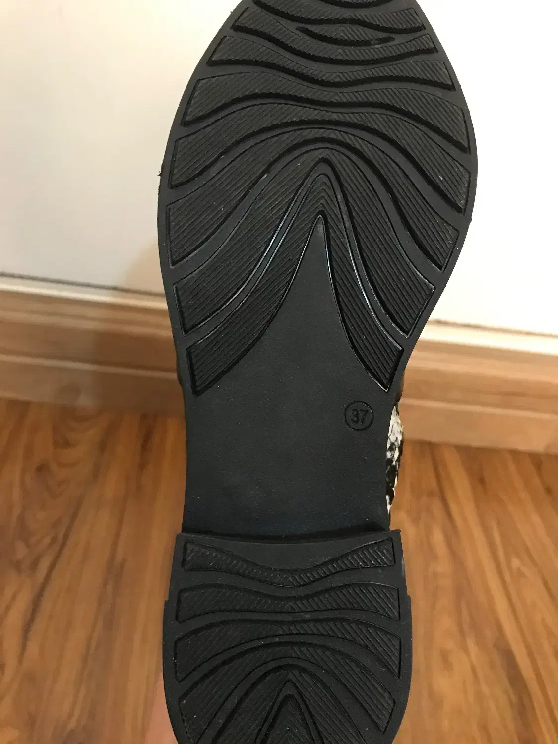 بوت بلند مشکی سفید پوست ماری سایز ۳۷|کیف، کفش، کمربند|تهران, امانیه|دیوار