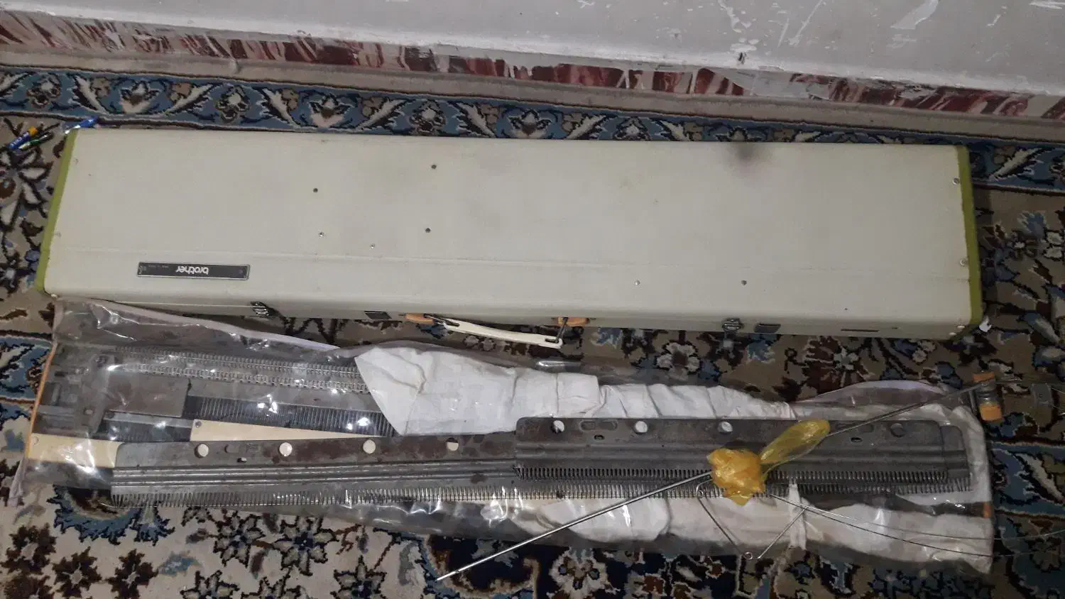 دستگاه بافت لباس کاموایی|لوازم خیاطی و بافتنی|ساری, |دیوار