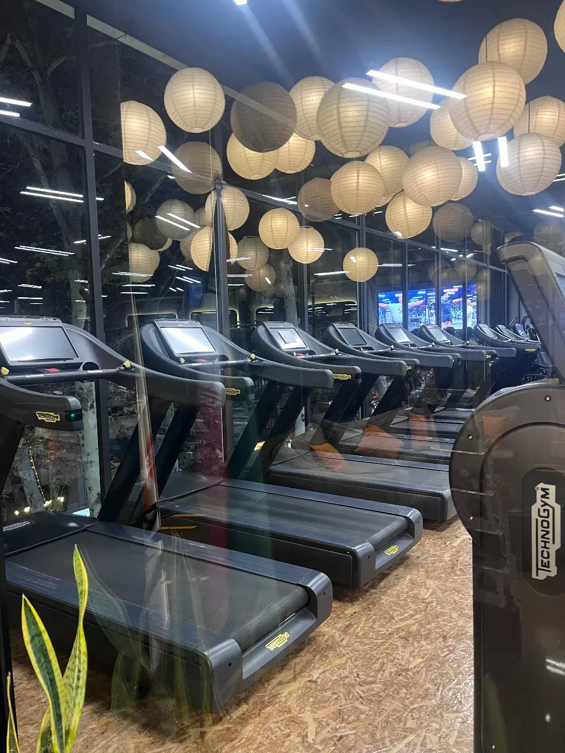 نیرو خدمات باشگاه|استخدام سرایداری و نظافت|تهران, تجریش|دیوار