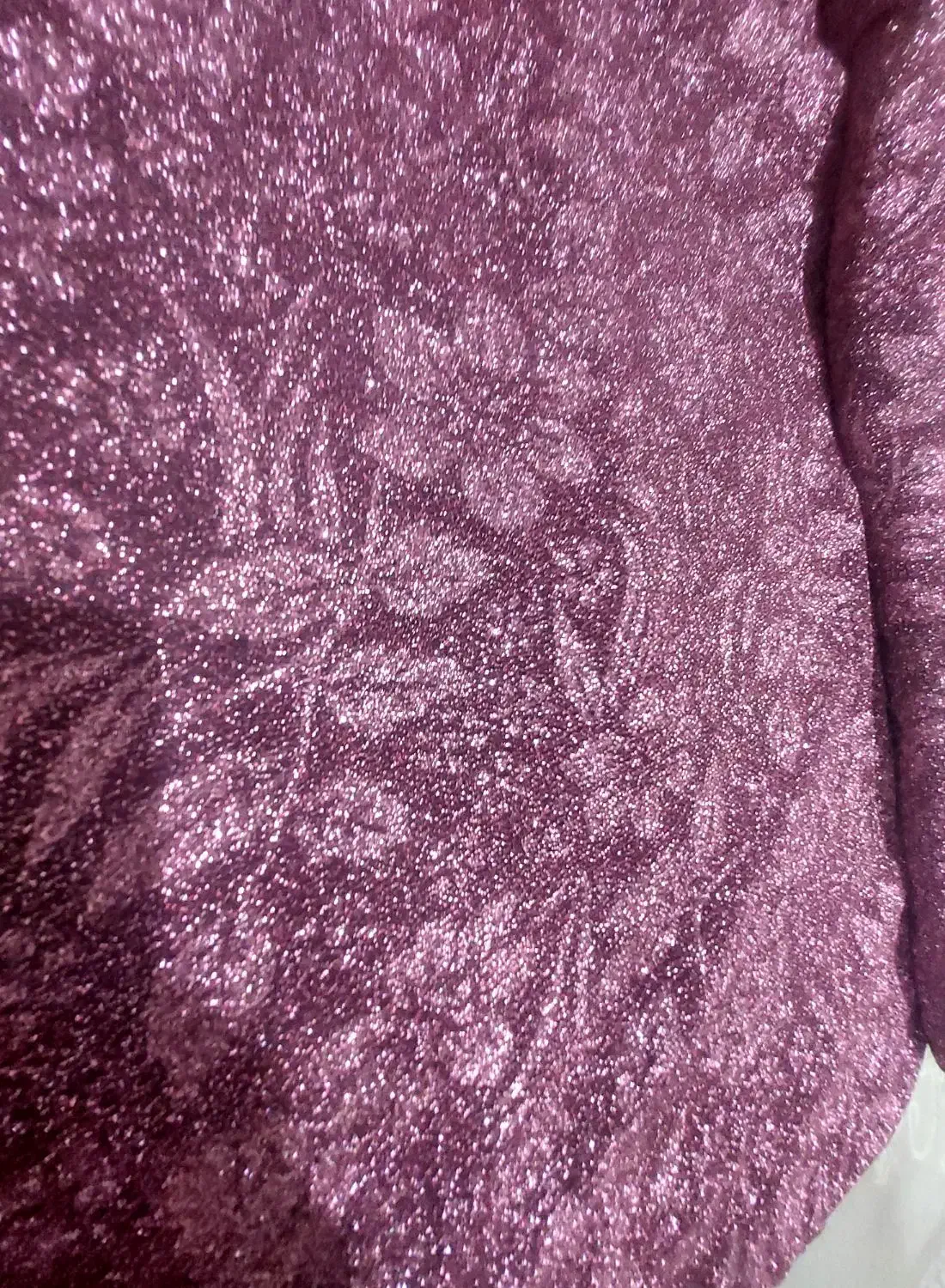 دو قواره پارچه لباس کردی|لباس|قروه, |دیوار