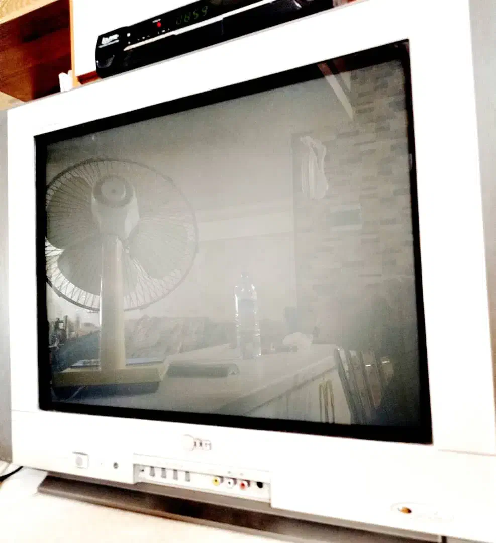 تلوزیون ال جی تمیز۲۱|تلویزیون و پروژکتور|اصفهان, شهرک شهید منتظری|دیوار