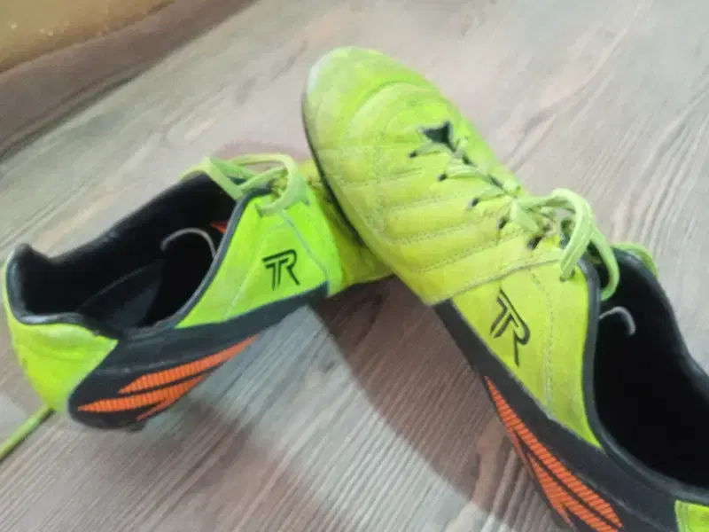 استوک  TURF|کفش و لباس بچه|مشهد, چهارچشمه|دیوار