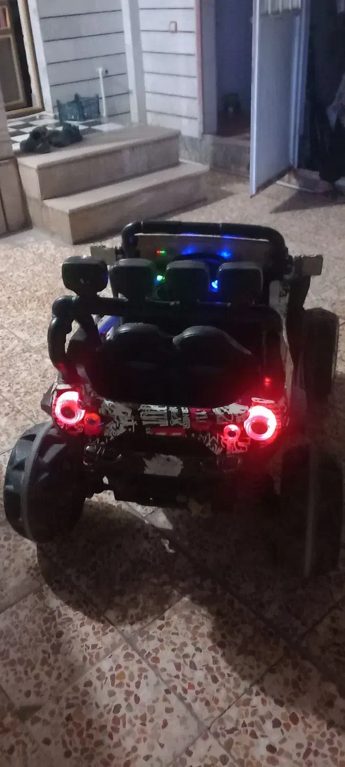 ماشین شارژی چهارموتوره آفرود|اسباب‌بازی بچه|خرم‌آباد, |دیوار