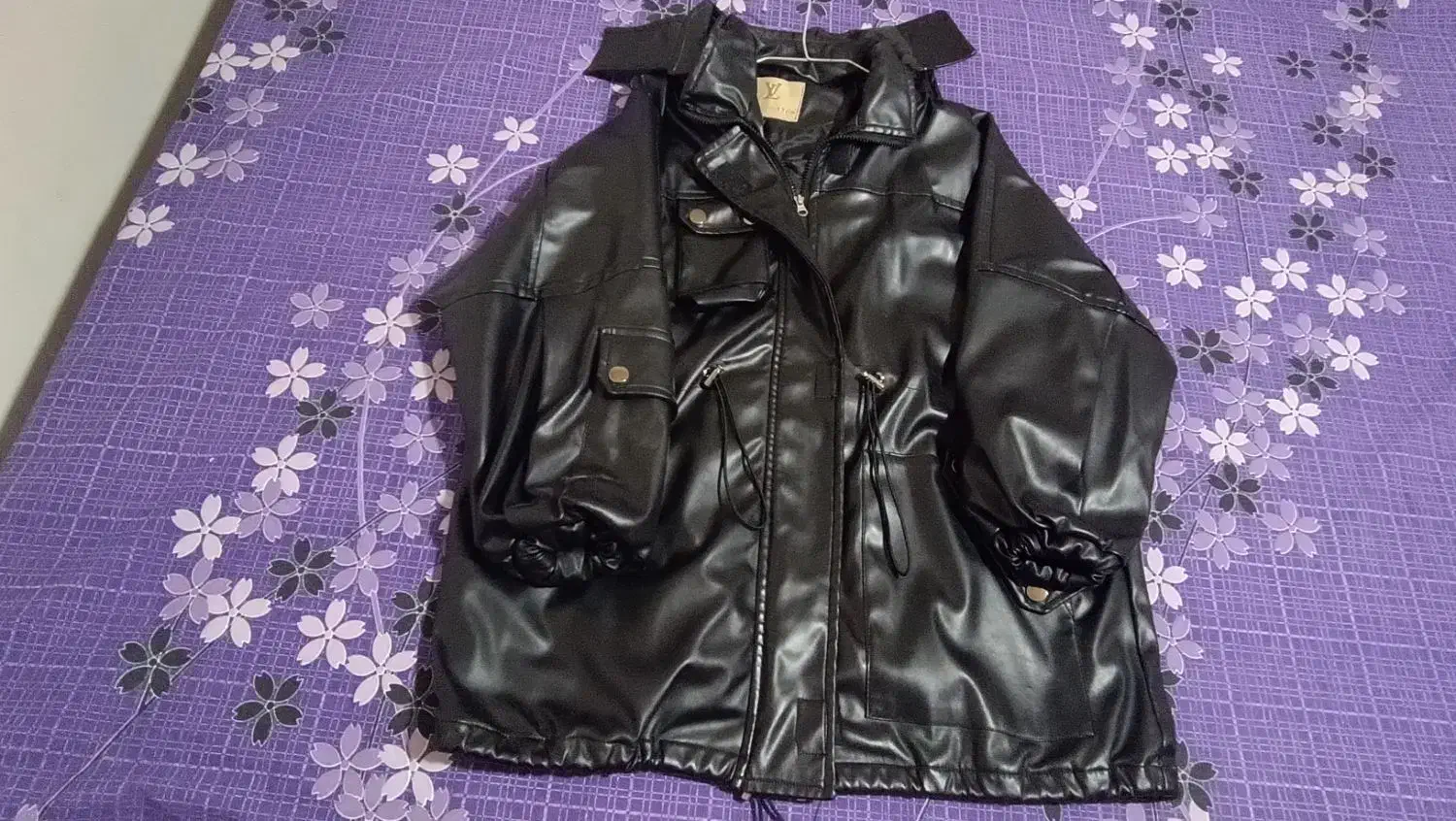 چرم اسپرت|لباس|خرمآباد, |دیوار