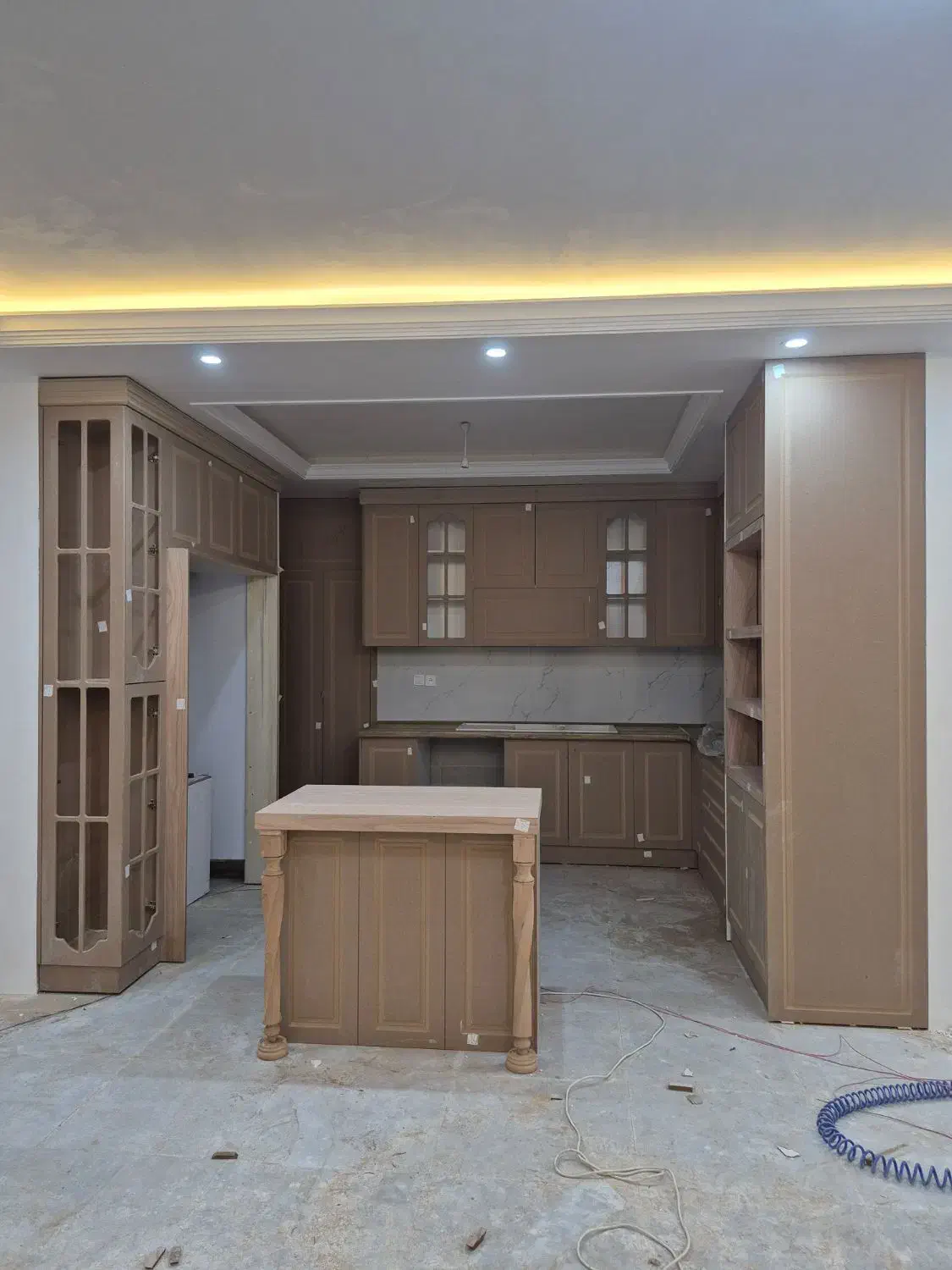 اجرای لوکس دکوراسیون داخلی با متریال درجه یک|خدمات پیشه و مهارت|مشهد, وکیلآباد|دیوار