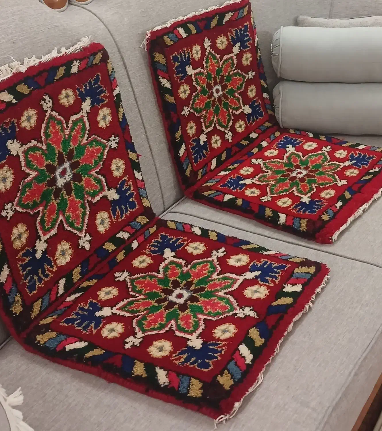 رو صندلی های جذاب دستبافت|فرش|قم, زنبیل آباد|دیوار