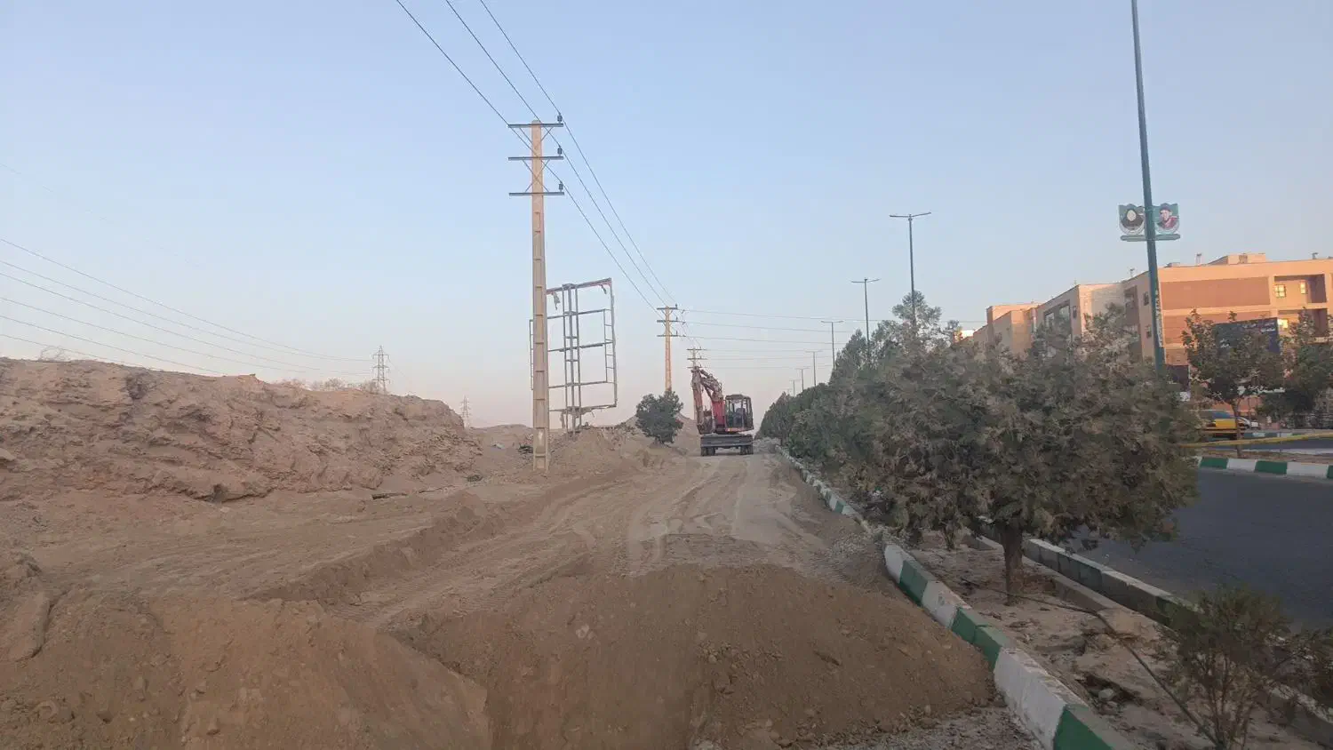 اجاره بیل مکانیکی لاستیکی زنجیری مینی بیل با پیکور|خودرو سنگین|کرج, اسدآباد|دیوار