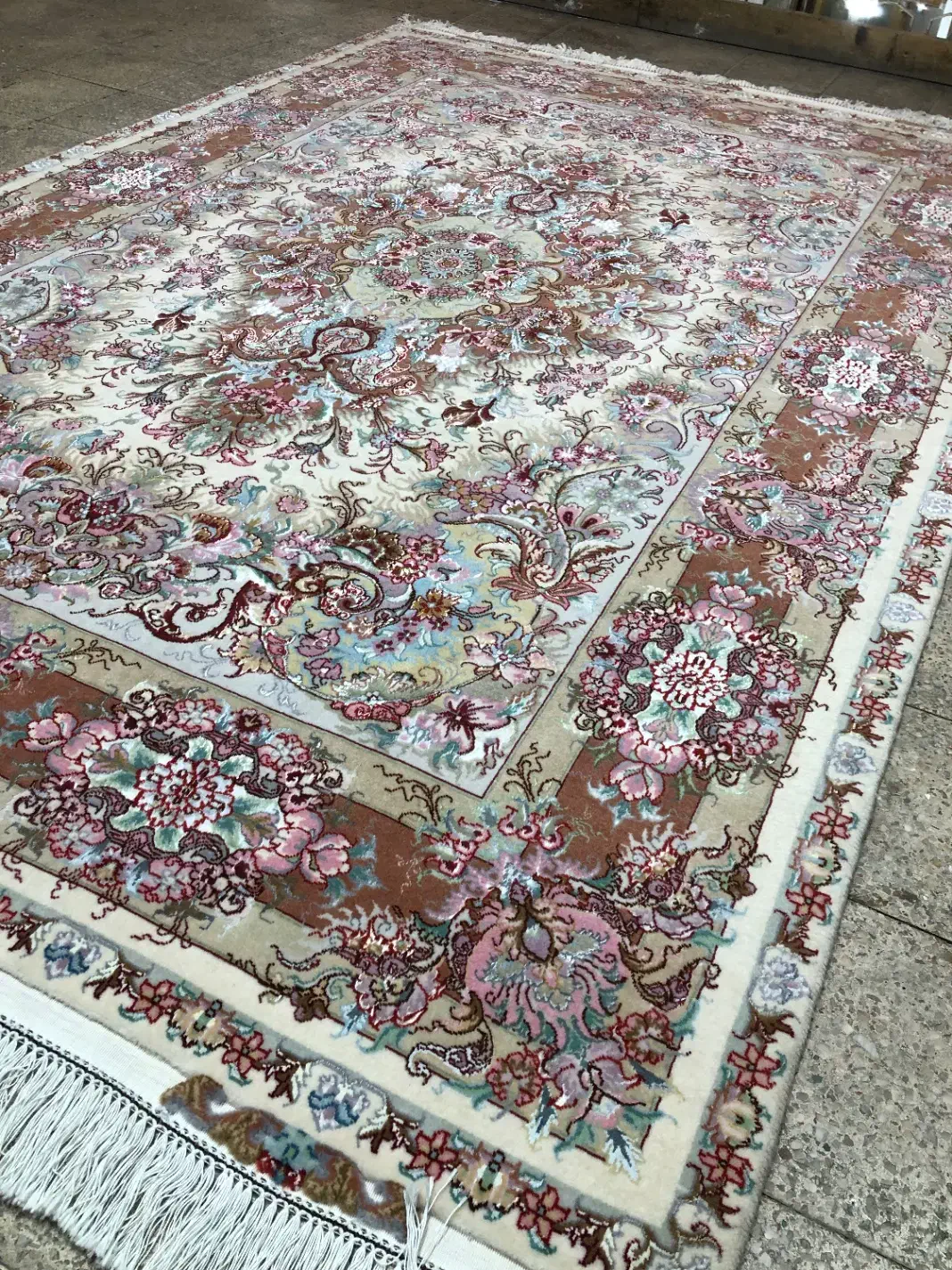 (فرش فرزین)جفت۶متری خطیبی۴۰رج،گل ابریشم،بافت تبریز|فرش|تبریز, |دیوار