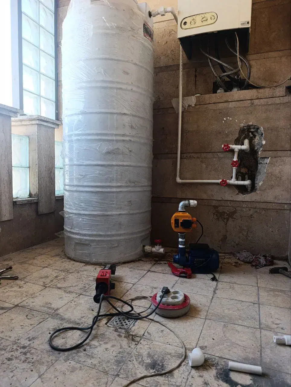 نصب و اجرای پمپ ومنبع ذخیره آب|خدمات پیشه و مهارت|تهران, شهرک آزمایش|دیوار