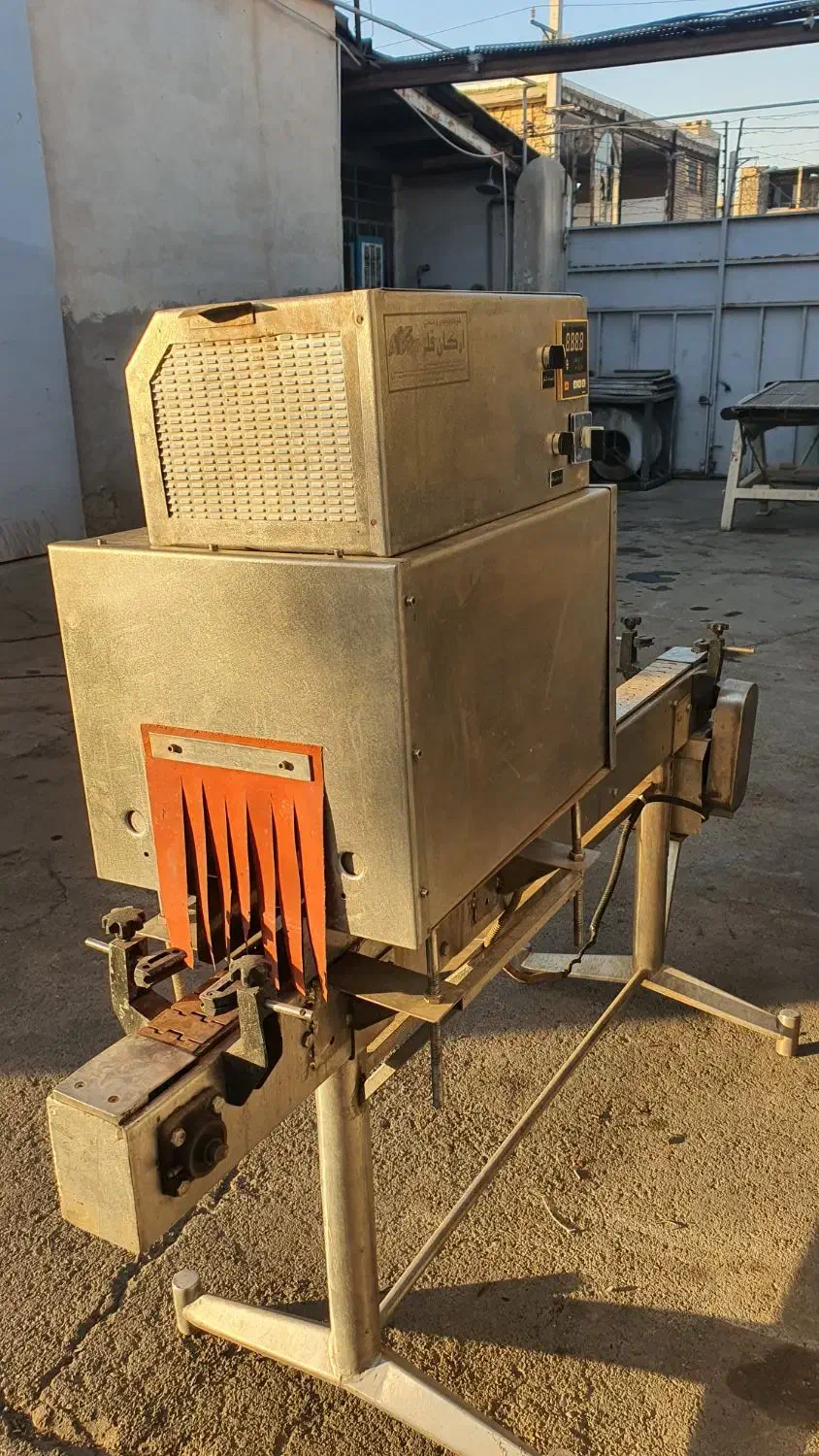 غلاف زن ارکان فلز|ماشینآلات صنعتی|ملارد, |دیوار