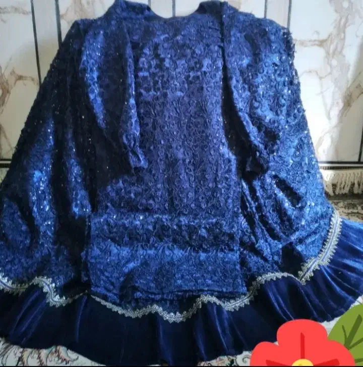 لباس نو|لباس|دهدشت, |دیوار