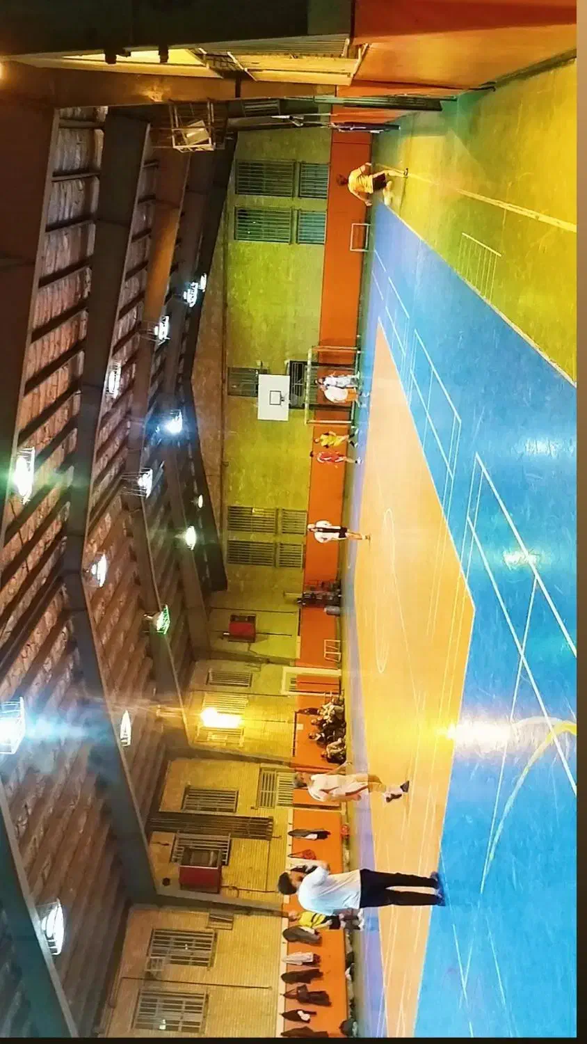 سالن و چمن ورزشی|اجارهٔ کوتاه‌مدت دفتر کار و فضای آموزشی|تبریز, |دیوار