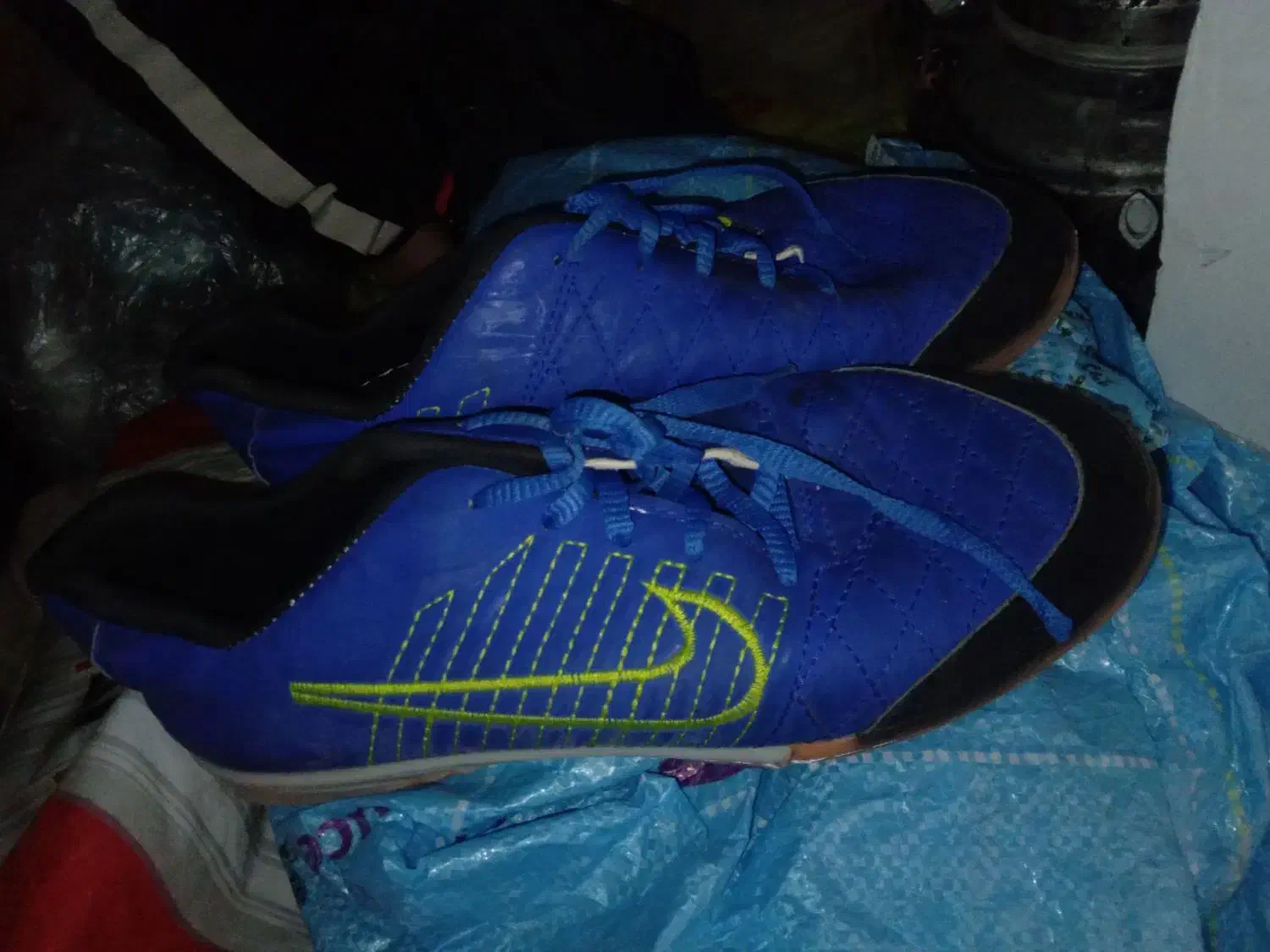 کفش فوتبال|ورزشهای توپی|مرند, |دیوار