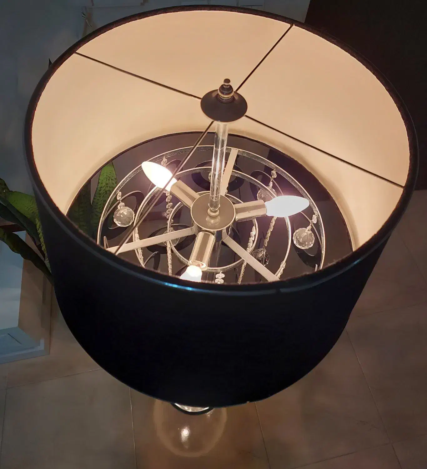 آباژور ایستاده مدل کنار سالنی الماس اویزدار|چراغ خواب و آباژور|بندر انزلی, پاسداران|دیوار