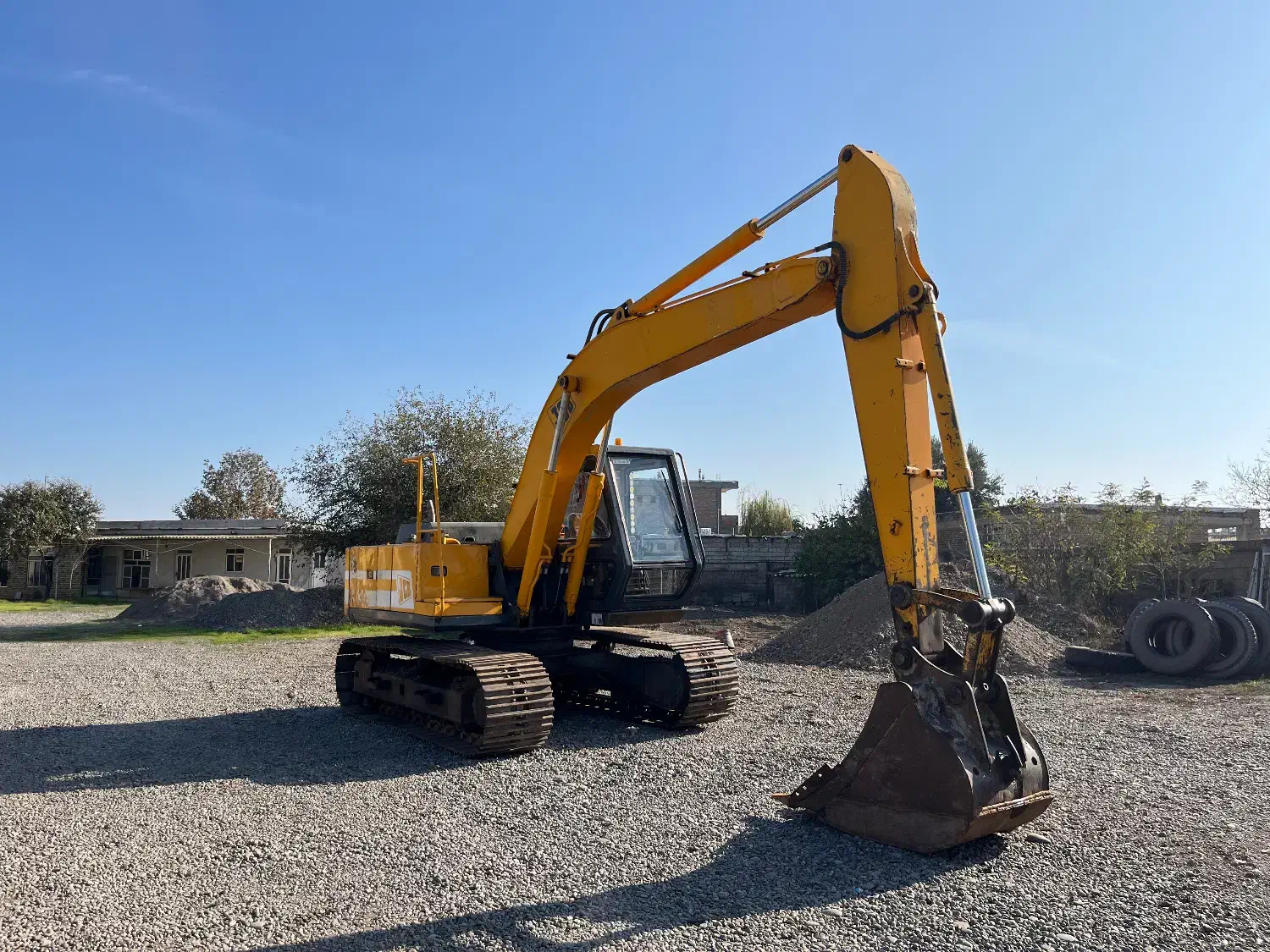 بیل مکانیکی زنجیری|خودرو سنگین|تهران, شهرک آپادانا|دیوار