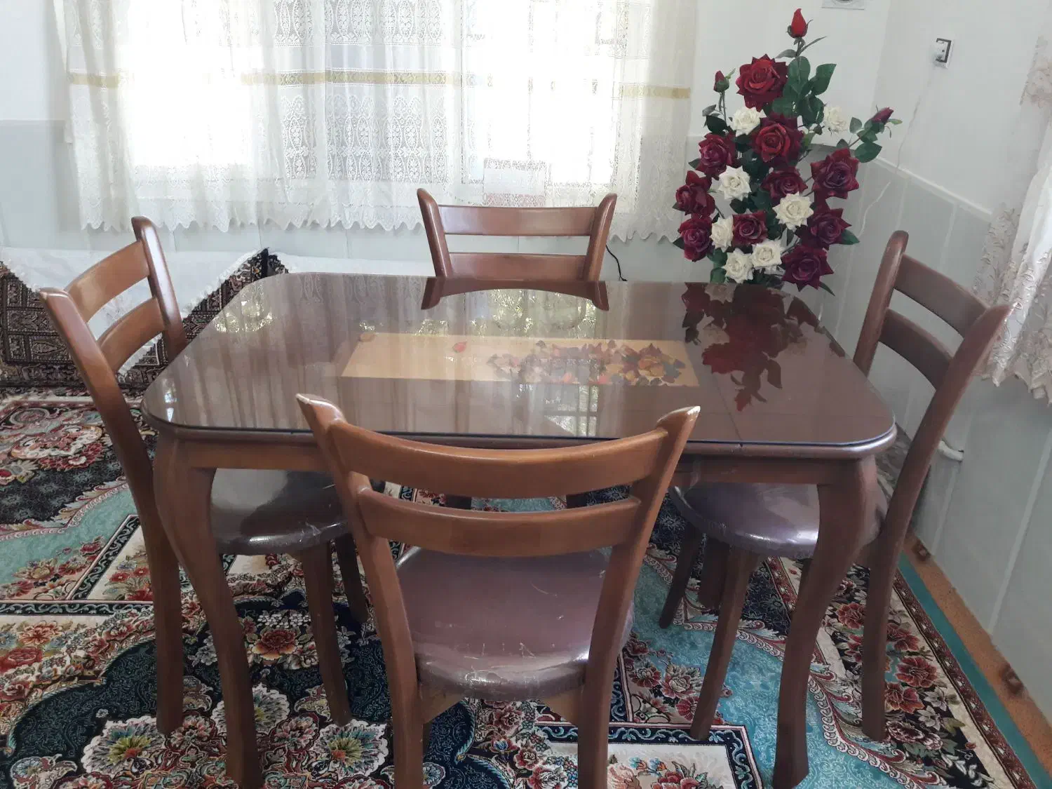 نهار خوری|میز و صندلی غذاخوری|شاسکوه, |دیوار