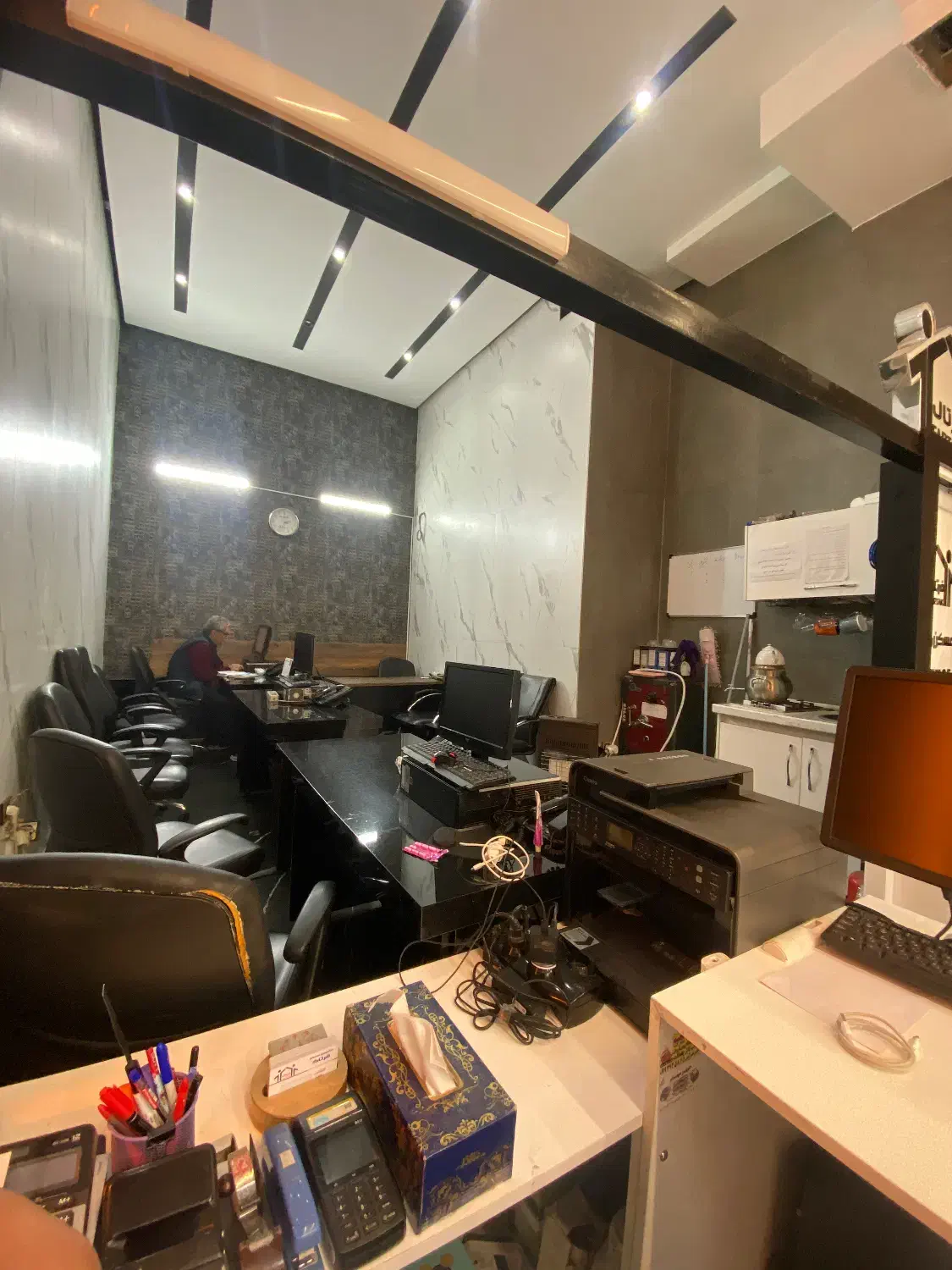 استخدام مشاور املاک کفی بر اصلی پاسداران|استخدام بازاریابی و فروش|تهران, پاسداران|دیوار