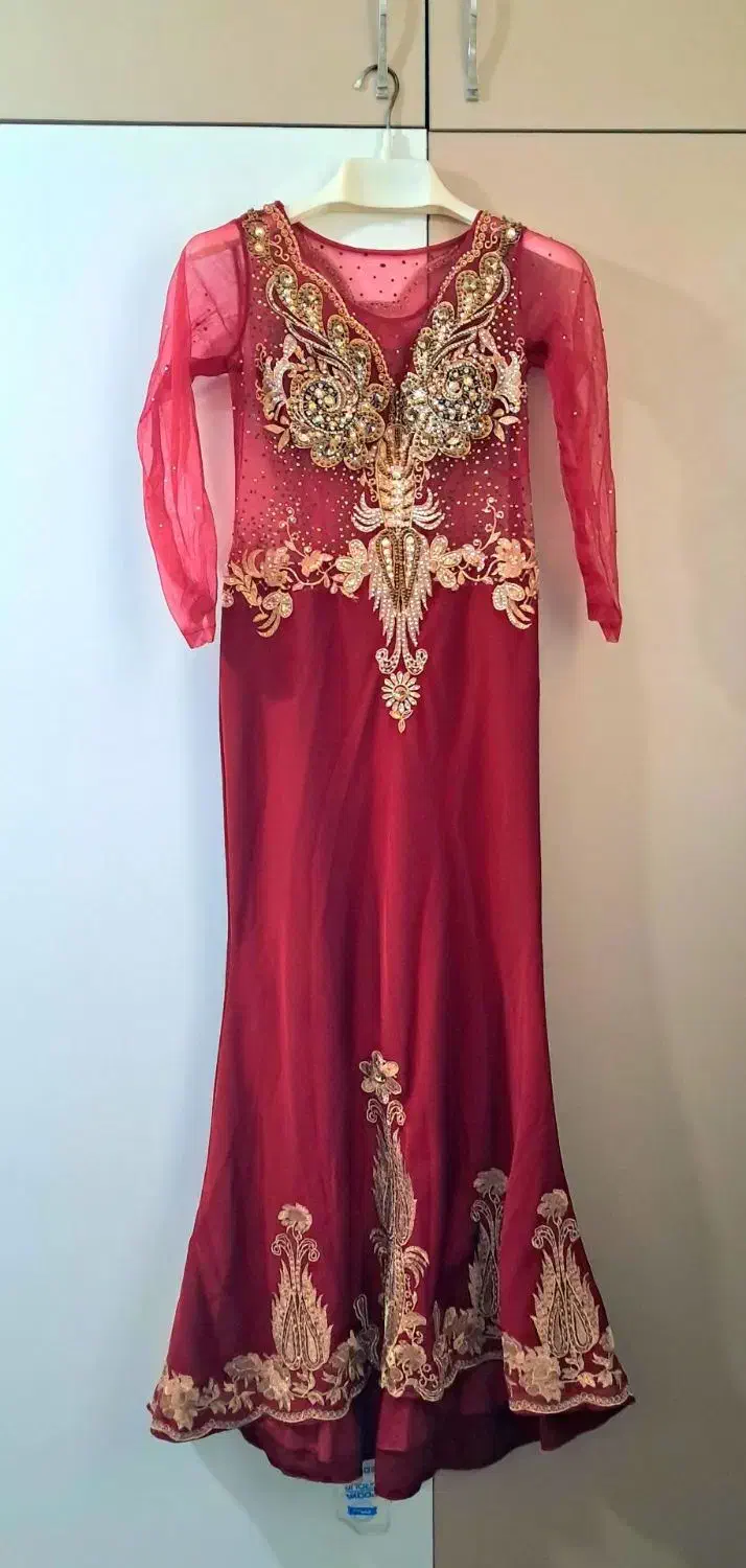 لباس مجلسی|لباس|مشکین‌دشت, |دیوار