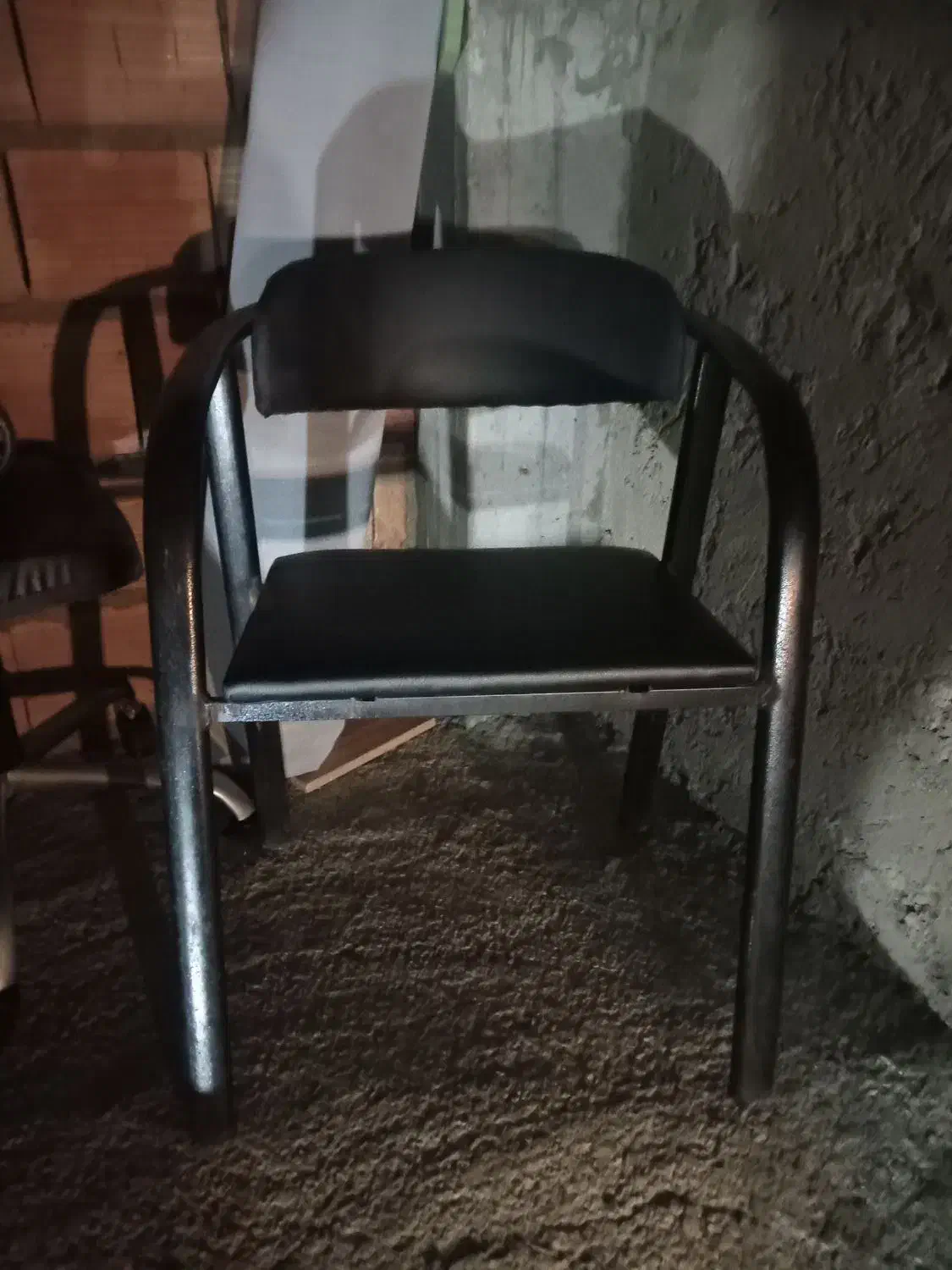 صندلی فلزی ام پی|صندلی و نیمکت|ساری, |دیوار