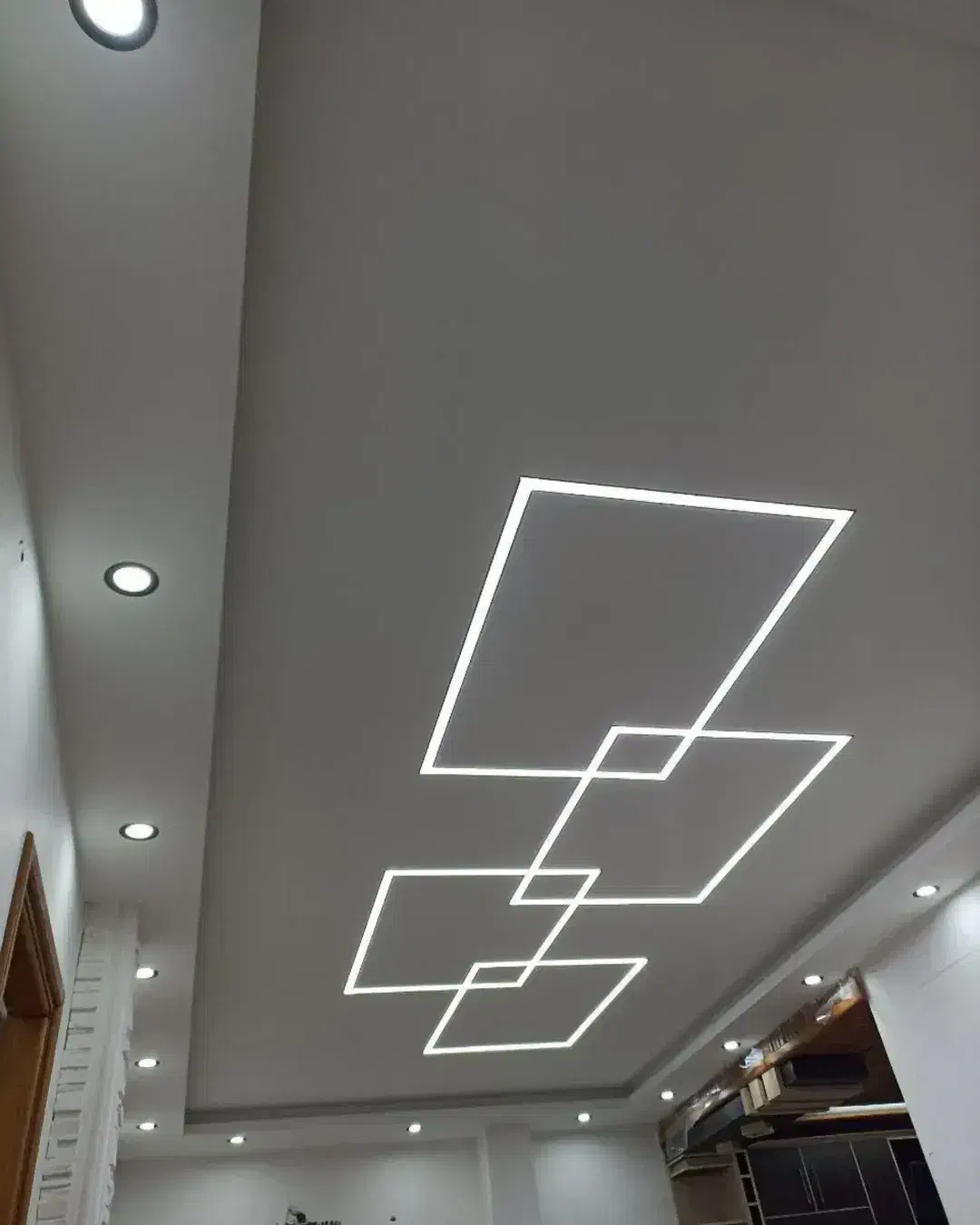 برقکار .برق کار|خدمات پیشه و مهارت|هشتگرد, هشتگرد قدیم|دیوار