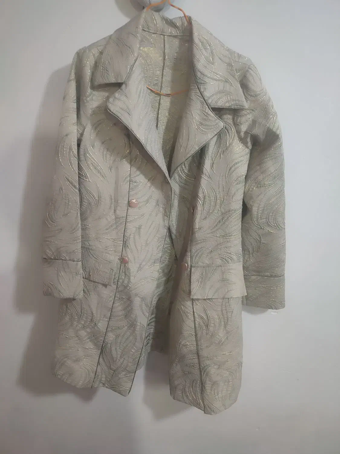 مانتو کتی|لباس|نهاوند, |دیوار