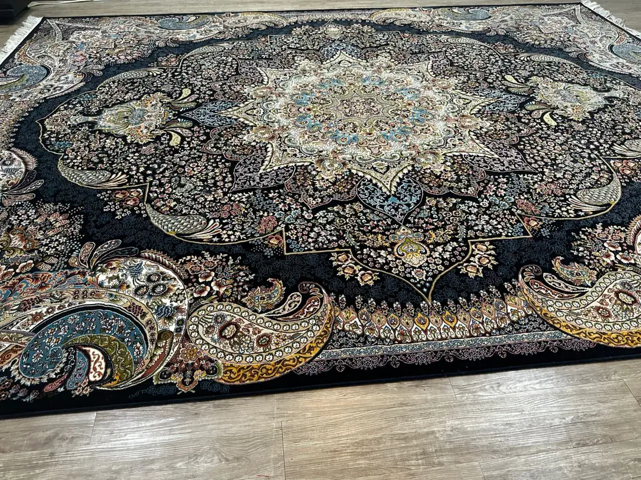 فرش 12متری|فرش|نجفآباد, ویلاشهر|دیوار