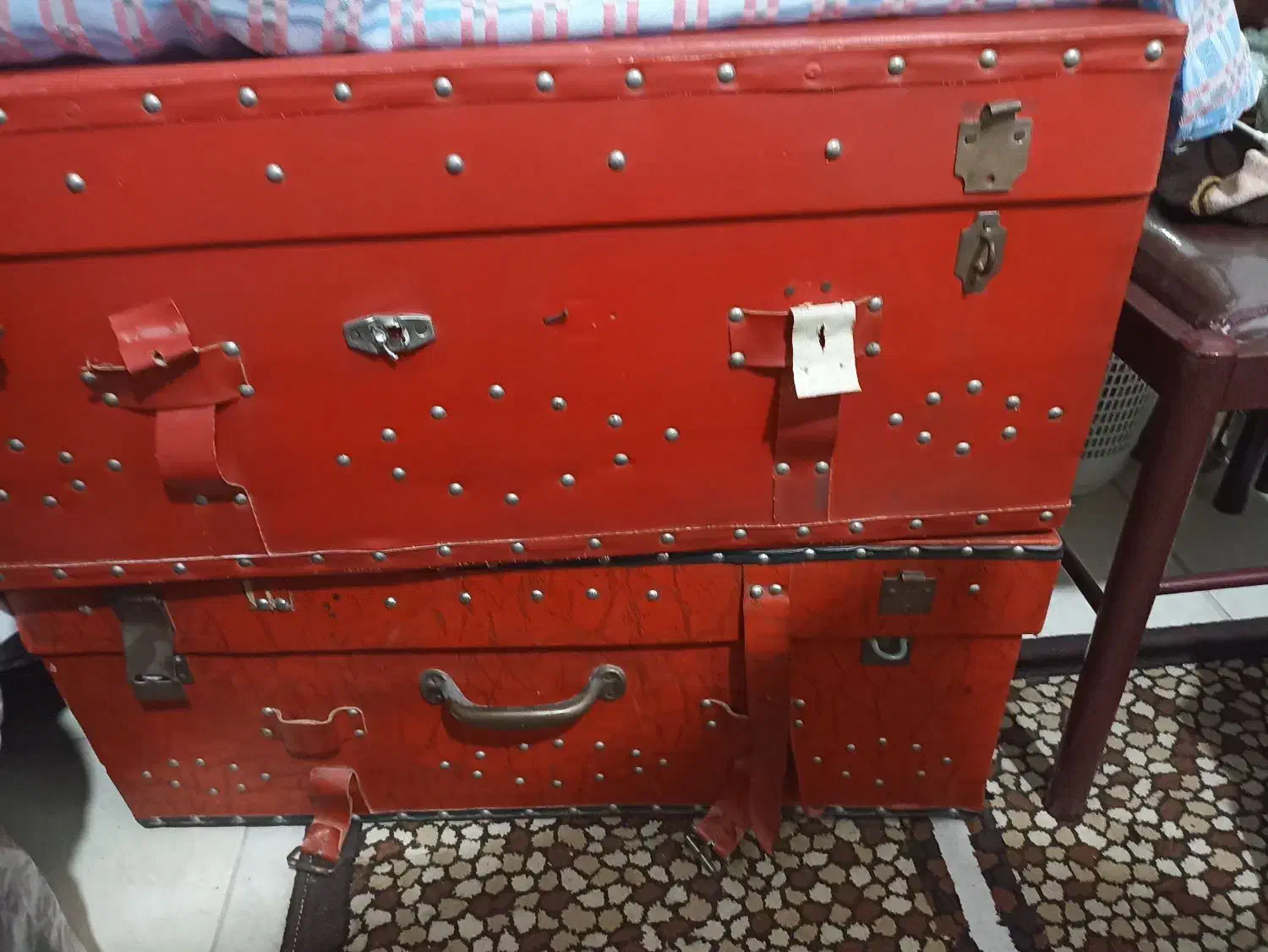 چمدان عتیقه|کلکسیون اشیاء عتیقه|مبارکه, |دیوار