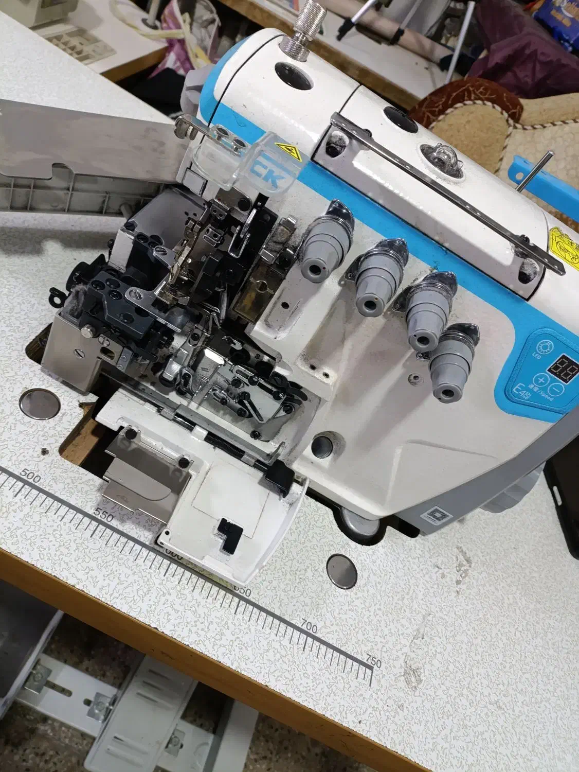 سردوز جکE4S ترکائی|چرخ خیاطی و ریسندگی|بروجرد, |دیوار