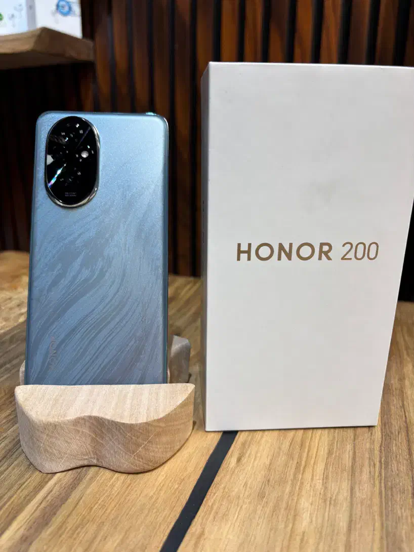 Honor 200 ram 12|موبایل|قم, صفائیه|دیوار