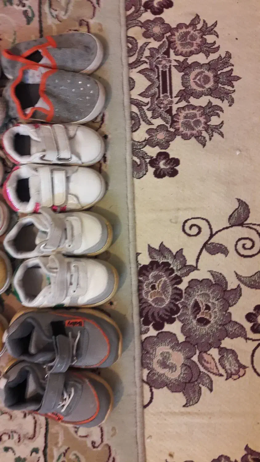کفش بچه گانه ش ۲۲ تا ۲۷ قیمت توافقی|کفش و لباس بچه|خمام, |دیوار
