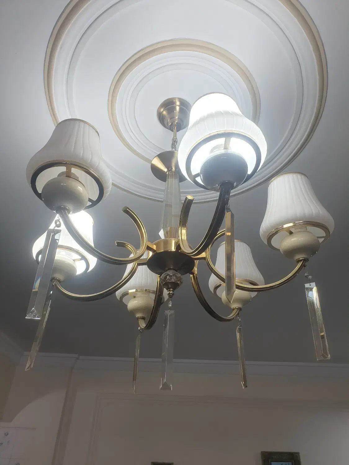 لوستر شش شاخه بسیار تمیز با حباب اضافه|لوستر و چراغ آویز|تهران, تهرانسر شرقی|دیوار