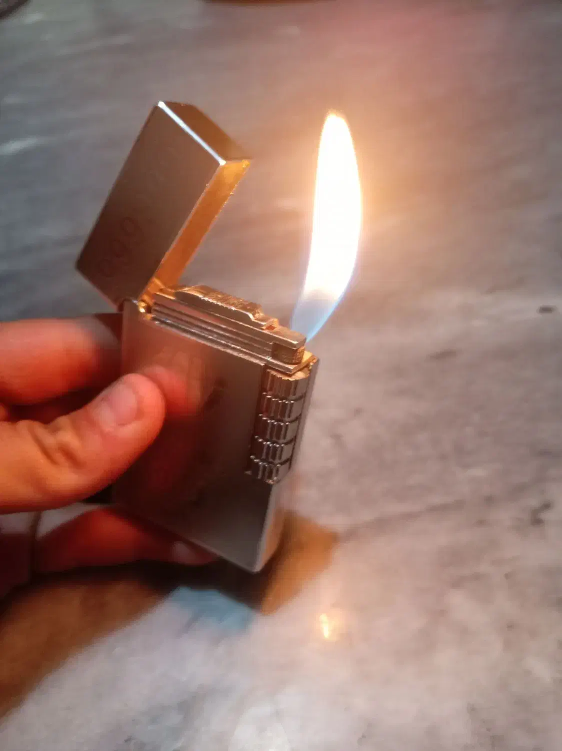 فندک اهنی|کلکسیون اشیاء عتیقه|شهرضا, |دیوار