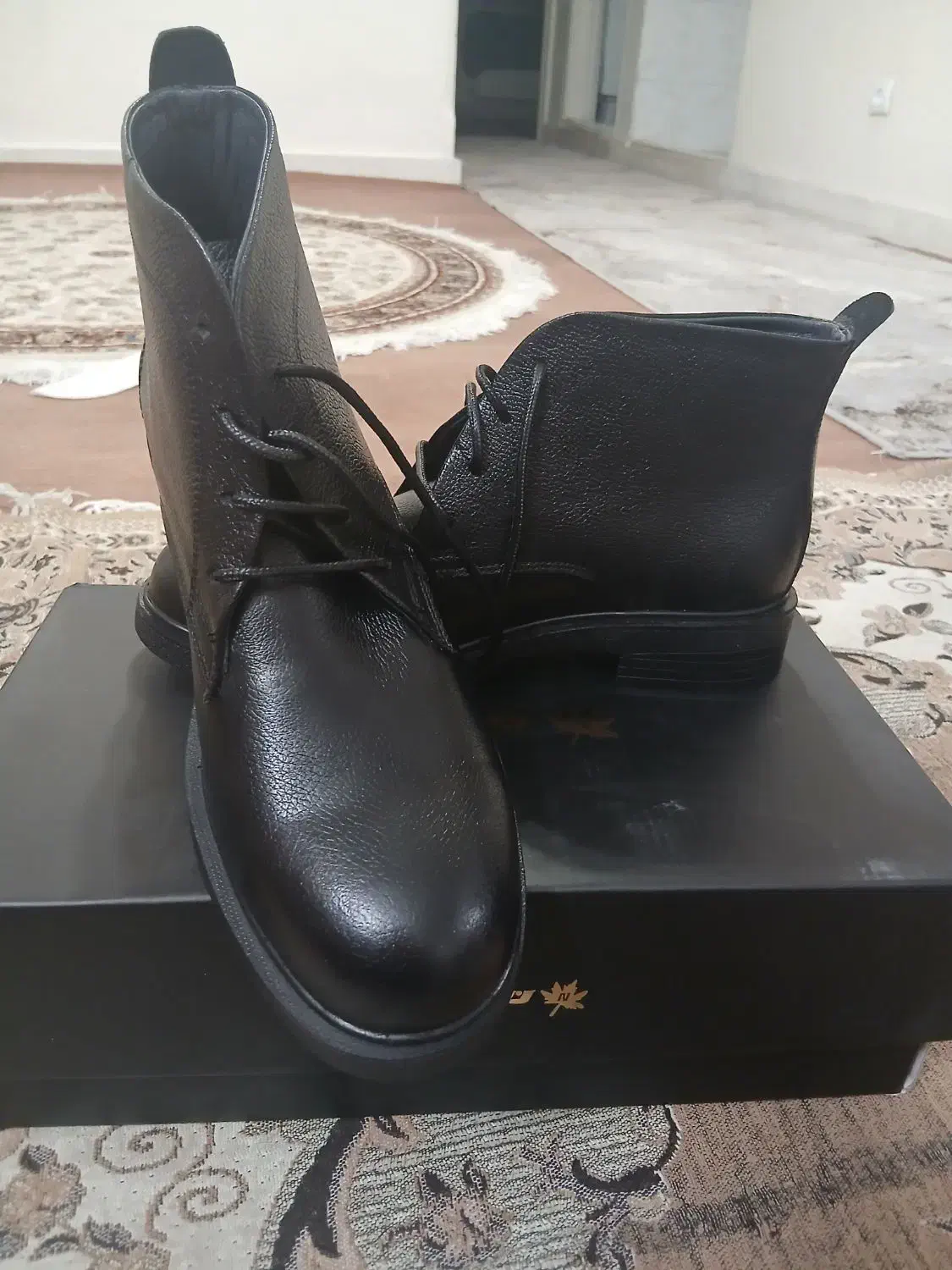 نیم بوت چرم زنانه|کیف، کفش، کمربند|سرخه حصار, |دیوار