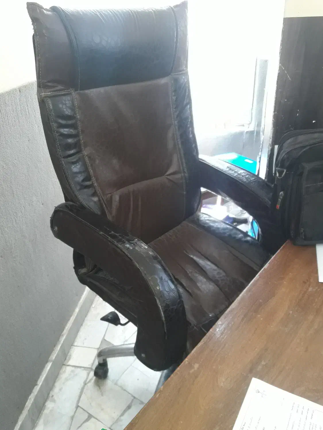 صندلی|میز تحریر و کامپیوتر|اردبیل, |دیوار