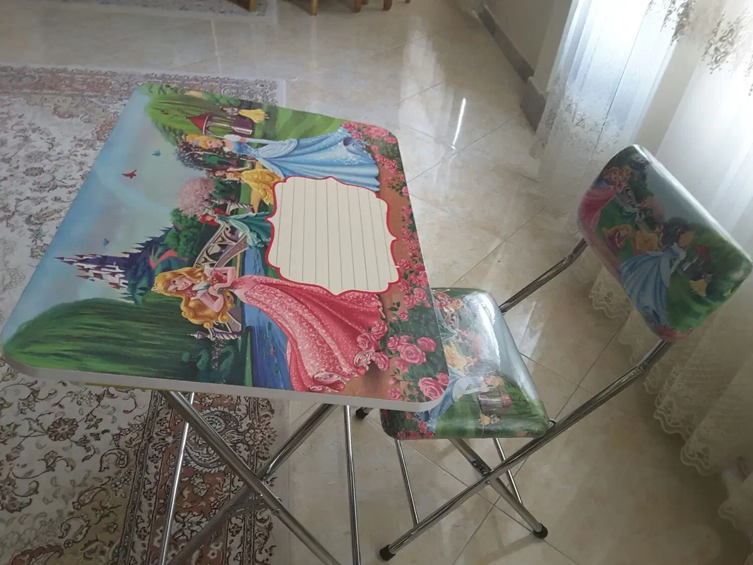 میز تحریر|لوازم التحریر|شیروان (خراسان), |دیوار